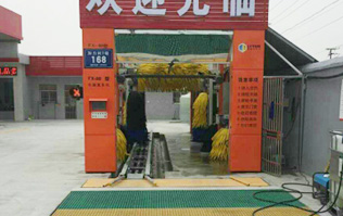 來中石化加油站點免費體驗林頓fx80系列隧道式電腦洗車機啦！