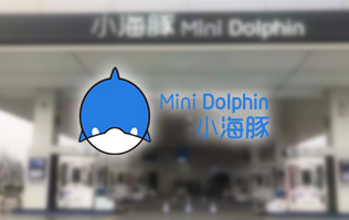 三十年煉化經(jīng)驗(yàn),高清潔定制油品！小海豚Mini Dolphin油站選擇lyton龍門往復(fù)式全自動(dòng)洗車機(jī)